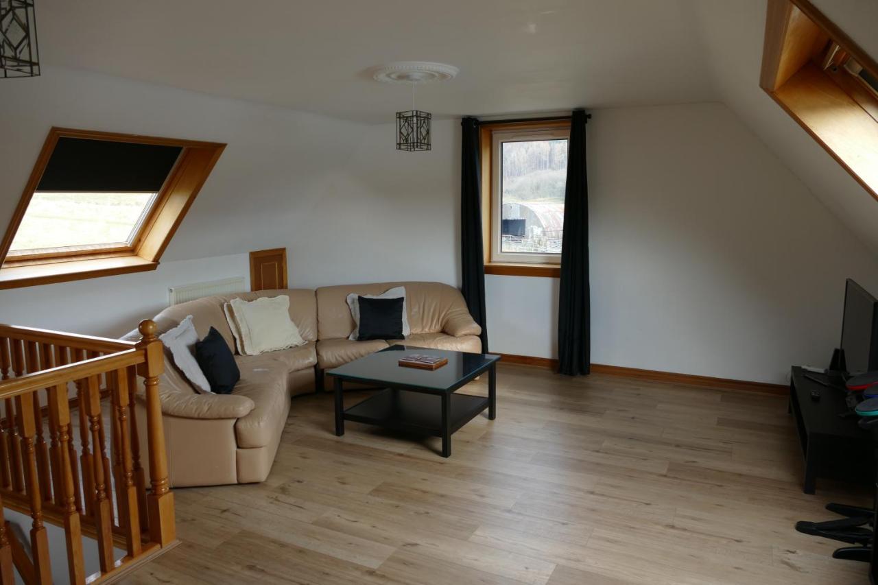 Wallace Lodge 克里夫 外观 照片